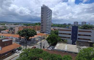 Imagem: A casa possui 2 Dormitórios, 2 Banheiros, 1 Vaga na garagem