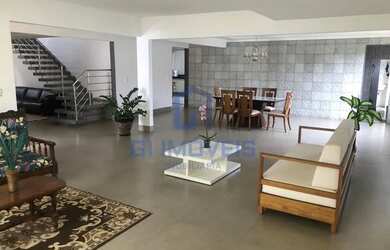 Imagem: A casa possui 5 Dormitórios, 5 Banheiros, 3 Vagas na garagem