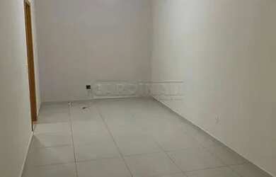 Imagem: A casa em condomínio possui 3 Dormitórios, 1 Banheiro, 2 Vagas