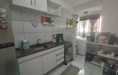 Imagem: O apartamento possui 2 Dormitórios, 1 Banheiro, 1 Vaga na garagem