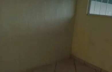 Imagem 3: Casa alugar. Área de serviço, 1 Banheiroe2 Dormitórios