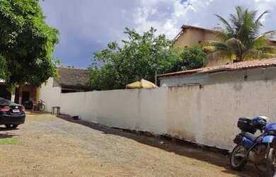 Imagem: A casa em condomínio possui 2 Dormitórios, 1 Banheiro, 450m²