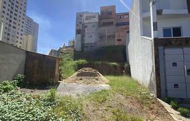 Imagem: O terreno possui 207m² de Área e está localizado em Parque