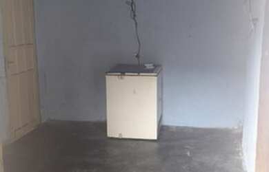 Imagem: A casa possui 1 Dormitório, 1 Banheiro, 1 Vaga na garagem