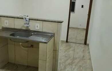 Imagem: A kitnet possui 1 Dormitório, 1 Banheiro e está localizado