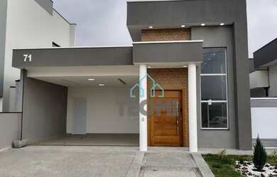 Imagem: A casa em condomínio possui 3 Dormitórios, 2 Banheiros, 2