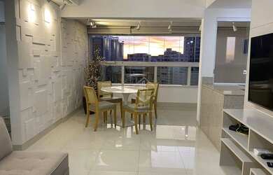 Imagem: O apartamento possui 1 Dormitório, 1 Banheiro, 1 Vaga na garagem