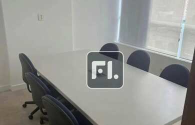 Imagem: O depósito possui 2 Vagas na garagem, 83m² de Área e está