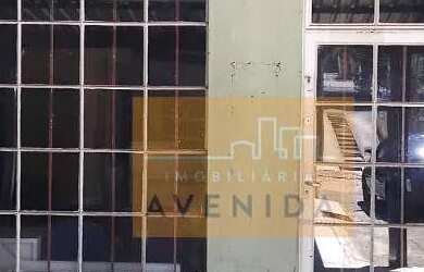 Imagem: O depósito possui 1 Vaga na garagem, 30m² de Área e está