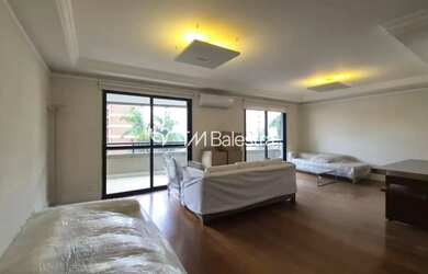 Imagem: O apartamento possui 4 Dormitórios, 5 Banheiros, 205m² de