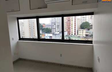 Imagem: O depósito possui 1 Vaga na garagem, 50m² de Área e está