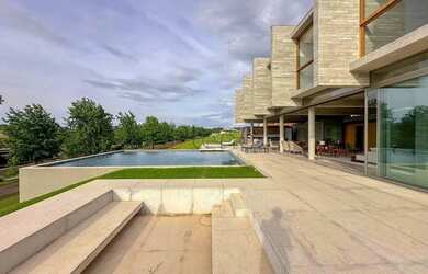 Imagem 6: Sobrado à venda com 6 suítes na Condomínio Quinta da Baroneza II em Bragança Paulista