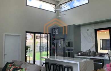 Imagem: A casa em condomínio possui 4 Dormitórios, 5 Banheiros, 5