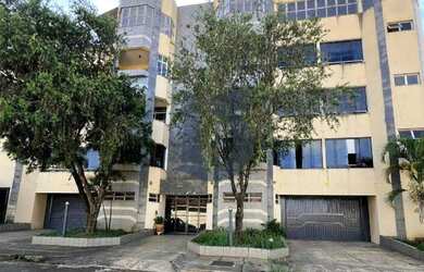 Imagem: O apartamento possui 3 Dormitórios, 3 Banheiros, 2 Vagas na