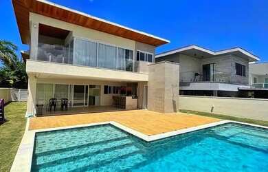 Imagem: A casa em condomínio possui 5 Dormitórios, 5 Banheiros, 5