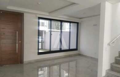 Imagem 6: Sobrado com 1 suíte e 2 quartos à venda no bairro América em Joinville-SC...