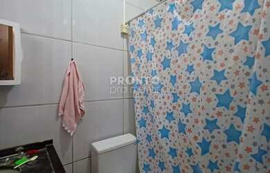 Imagem: A casa em condomínio possui 3 Dormitórios, 1 Banheiro, 1 Vaga