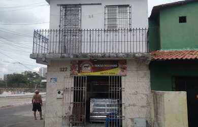 Imagem: A casa possui 2 Banheiros e está localizado em Mucuripe, Fortaleza