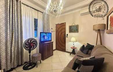 Imagem: A casa possui 2 Dormitórios, 2 Banheiros, 2 Vagas na garagem