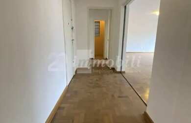 Imagem 5: Higienopolis-SP. Varanda, Guarda roupa, 235m² de Áreae2 Vagas na garagem