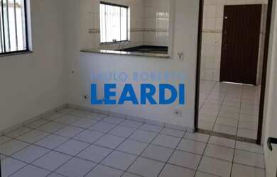 Imagem: A casa possui 3 Dormitórios, 3 Banheiros, 5 Vagas na garagem