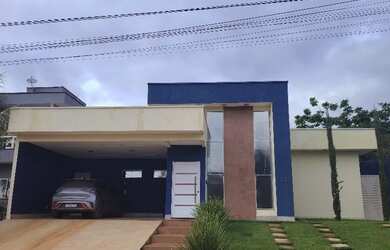 Imagem: A casa em condomínio possui 3 Dormitórios, 5 Banheiros, 2