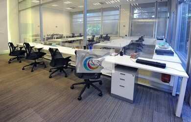 Imagem: O depósito possui 5 Vagas na garagem e 298m² de Área e está