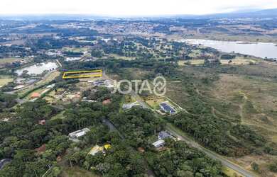 Imagem: O terreno possui 3.541m² de Área e está localizado em Quatro