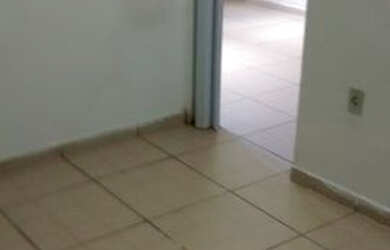 Imagem: A casa possui 2 Dormitórios, 1 Banheiro e está localizado