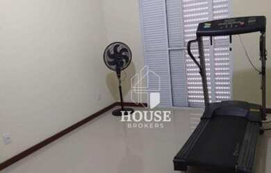 Imagem: A casa em condomínio possui 3 Dormitórios, 2 Banheiros, 2