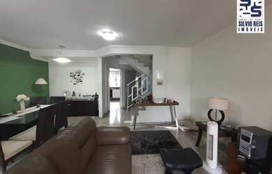 Imagem: A casa em condomínio possui 4 Dormitórios, 5 Banheiros, 3