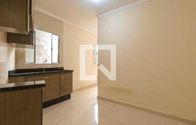 Imagem: A casa para alugar possui 1 Dormitório, 1 Banheiro e 48m²