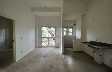 Imagem: O apartamento possui 1 Dormitório, 1 Banheiro, 1 Vaga na garagem