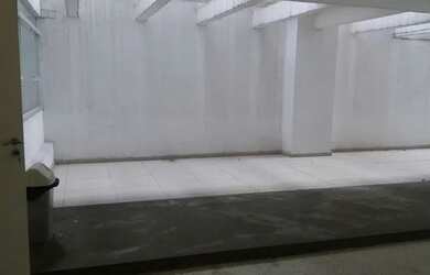 Imagem: O depósito possui 1 Vaga na garagem, 337m² de Área e está