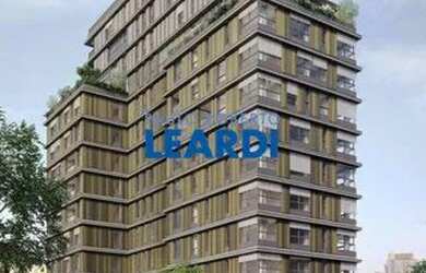 Imagem: O depósito possui 5 Vagas na garagem e 576m² de Área e está