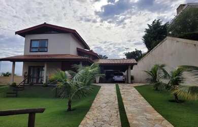 Imagem: A casa em condomínio possui 3 Dormitórios, 3 Banheiros, 4