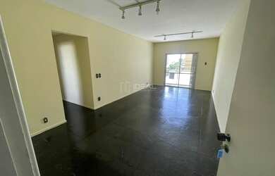 Imagem: O apartamento possui 3 Dormitórios, 3 Banheiros, 2 Vagas na