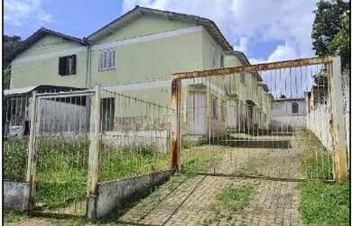 Imagem: A casa possui 2 Dormitórios, 1 Banheiro, 1 Vaga na garagem