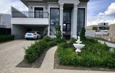 Imagem: A casa em condomínio possui 3 Dormitórios, 5 Banheiros, 4