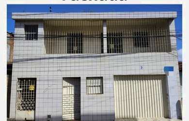 Imagem: A casa possui 3 Dormitórios, 3 Banheiros, 1 Vaga na garagem