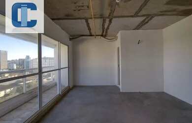 Imagem: O depósito possui 2 Vagas na garagem e 36m² de Área e está