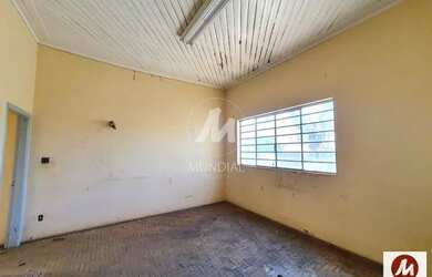 Imagem: O depósito possui 1 Vaga na garagem e 145m² de Área e está