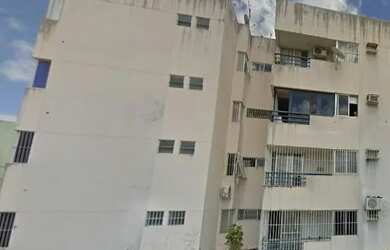 Imagem: A casa possui 3 Dormitórios, 2 Banheiros, 1 Vaga na garagem