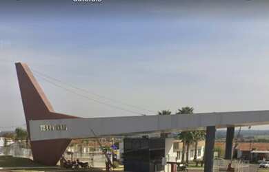 Imagem: A casa em condomínio possui 4 Dormitórios, 2 Banheiros, 1