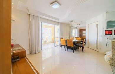 Imagem: O apartamento possui 3 Dormitórios, 2 Banheiros, 2 Vagas na