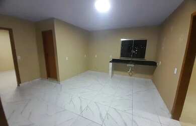 Imagem: A casa para alugar possui 2 Dormitórios e 2 Banheiros e está