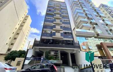 Imagem: O apartamento possui 3 Dormitórios, 1 Banheiro, 2 Vagas na