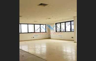 Imagem: O depósito possui 2 Vagas na garagem, 72m² de Área e está