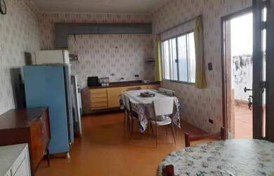 Imagem: A casa possui 3 Dormitórios, 3 Banheiros, 5 Vagas na garagem