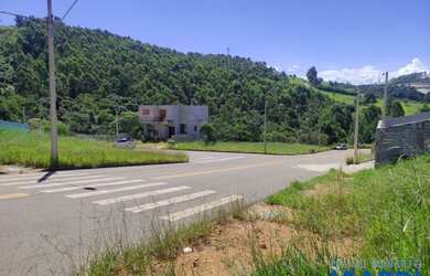 Imagem: O terreno possui 384m² de Área e está localizado em Loteamento